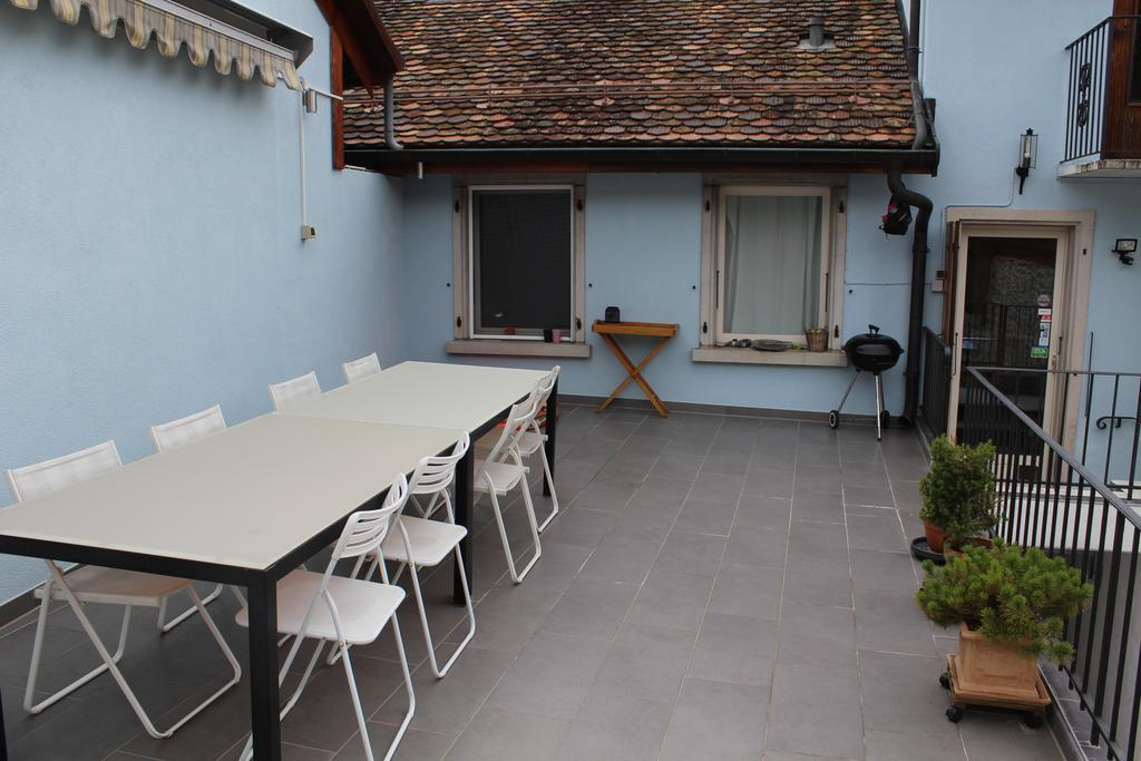 Au Coeur Du Vignoble Sur Bursins Bed & Breakfast Exterior foto